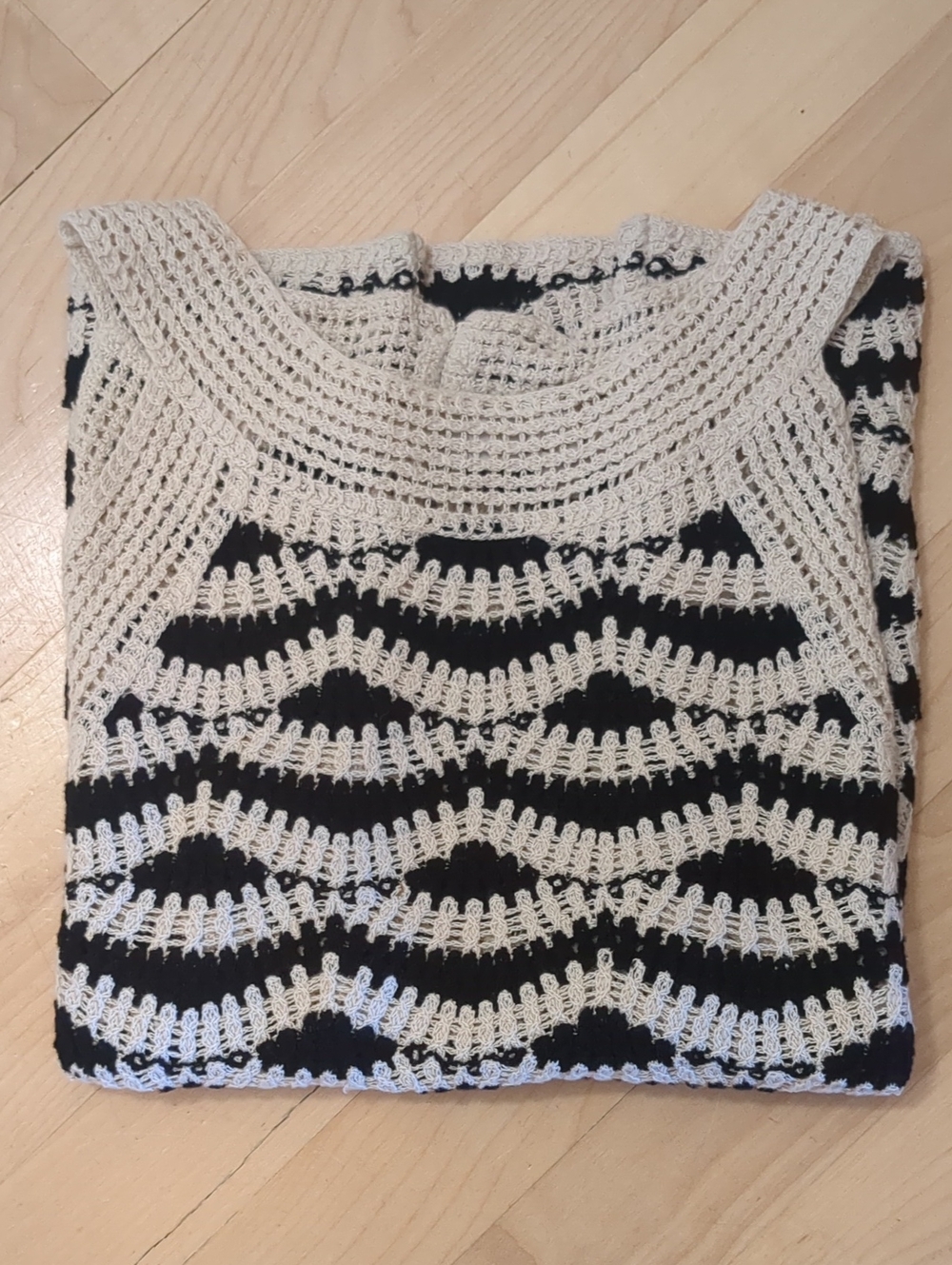 Loft Cotton Crochet Halter Top Black/Tan Size Small NWOT - Picture 9 of 9